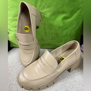 Elegant Tan Loafers for Women